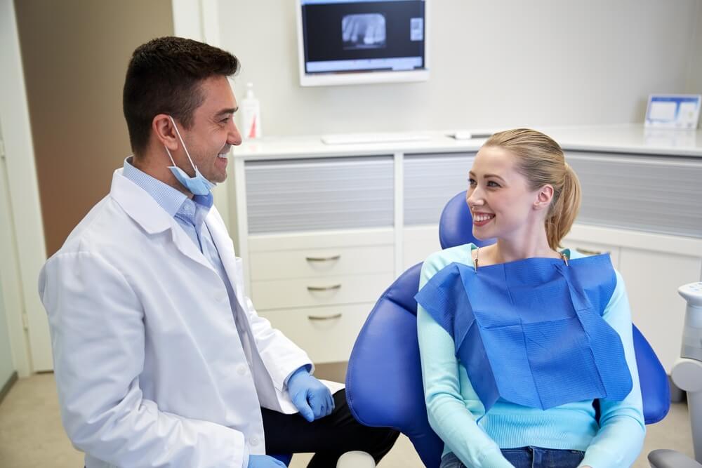 4 Signs That Show It's Time To See A Dentist