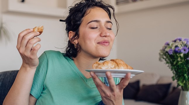 How Does Smell Affect Our Perception of Taste?