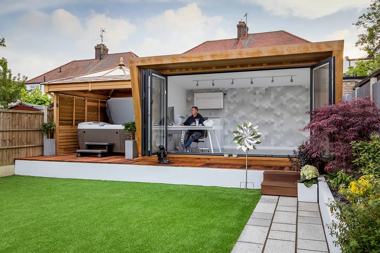 Modern Garden Rooms' Customisable Garden Offices