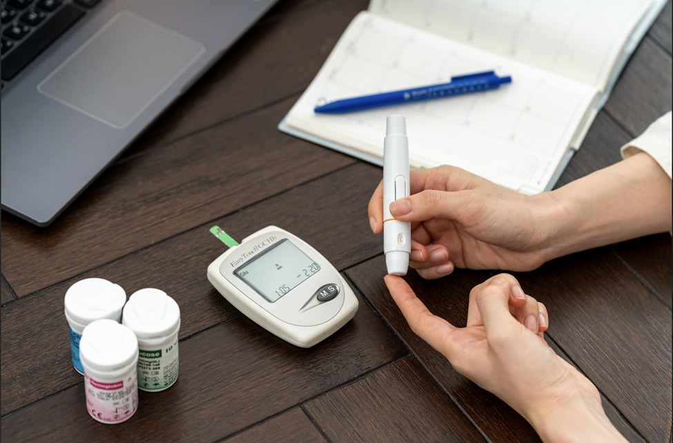 5 Everyday Benefits of Using a Portable Home Health Monitor